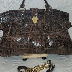 Elegant Brown Crocodile-Embossed Women's Bag